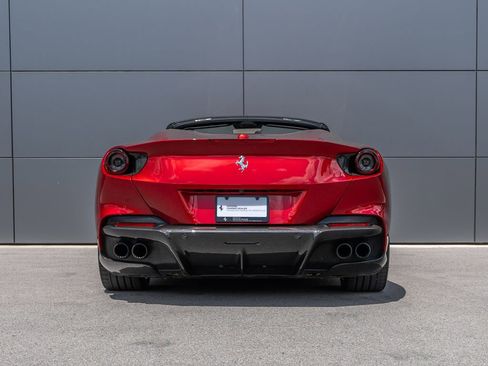 Certified 2022 Ferrari Portofino M RWD image 9
