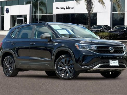 Used 2023 Volkswagen Taos S w/ Driver Assistance Package FWD image 2