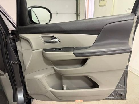 Used 2014 Honda Odyssey EX-L image 28