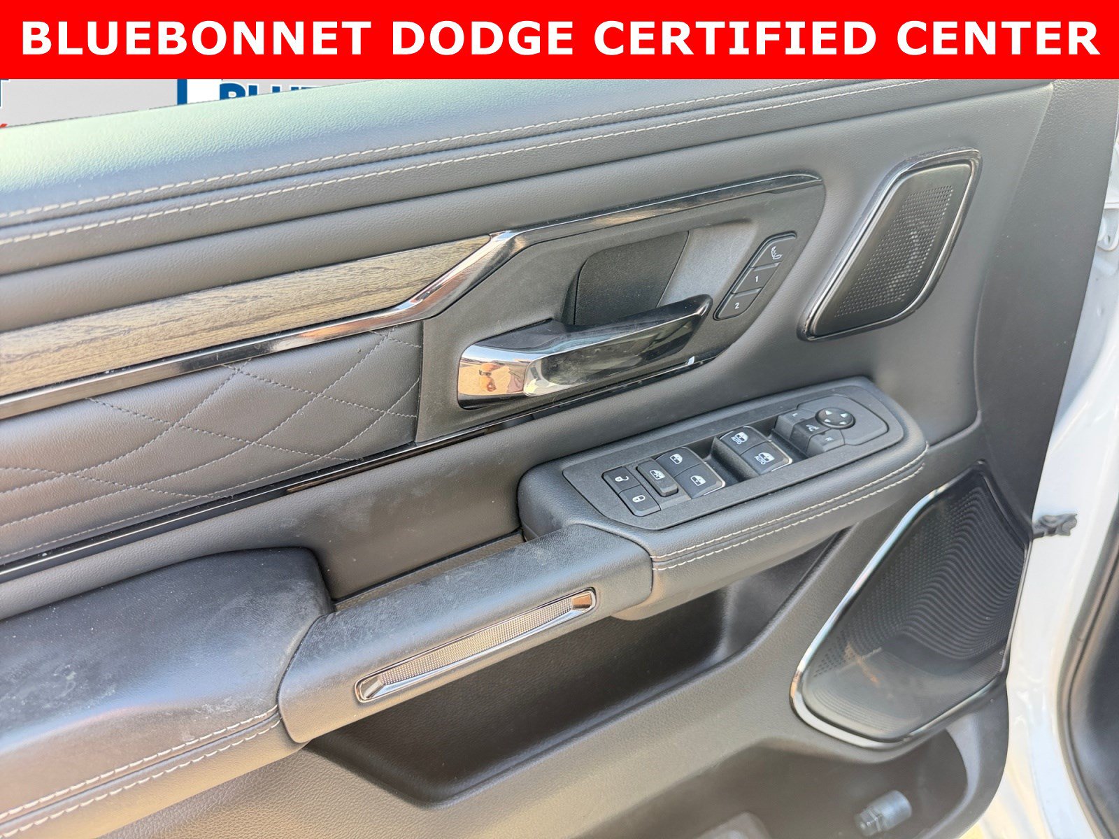 Used 2025 RAM 1500 Limited AWD/4WD image 10