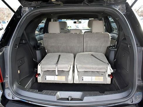 Used 2014 Ford Explorer XLT w/ Equipment Group 201A image 7