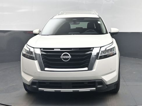 Used 2024 Nissan Pathfinder SL image 6
