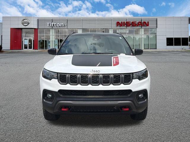 Used 2025 Jeep Compass Trailhawk AWD/4WD image 2