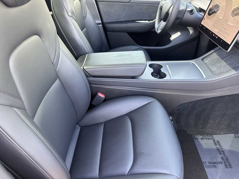 Used 2023 Tesla Model Y Long Range AWD/4WD image 18