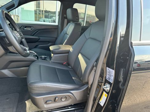 Used 2024 GMC Canyon Elevation w/ Elevation Premium Package AWD/4WD image 15