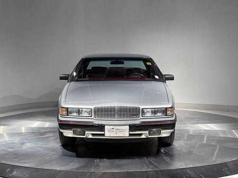 Used 1991 Buick Regal Custom FWD image 3