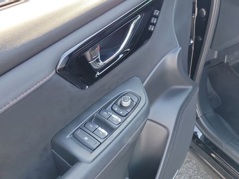 Used 2025 Subaru Forester Touring AWD/4WD image 19
