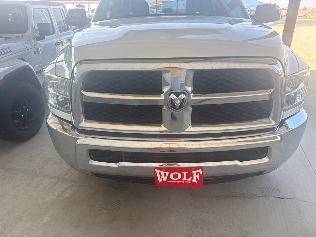 Used 2018 RAM 3500 SLT AWD/4WD image 9