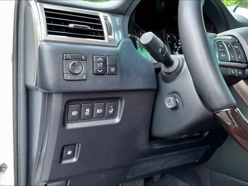 Certified 2023 Lexus GX 460 Premium w/ Premium Package AWD/4WD image 15