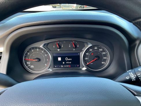 Used 2023 GMC Acadia SLE w/ Driver Convenience Package image 24