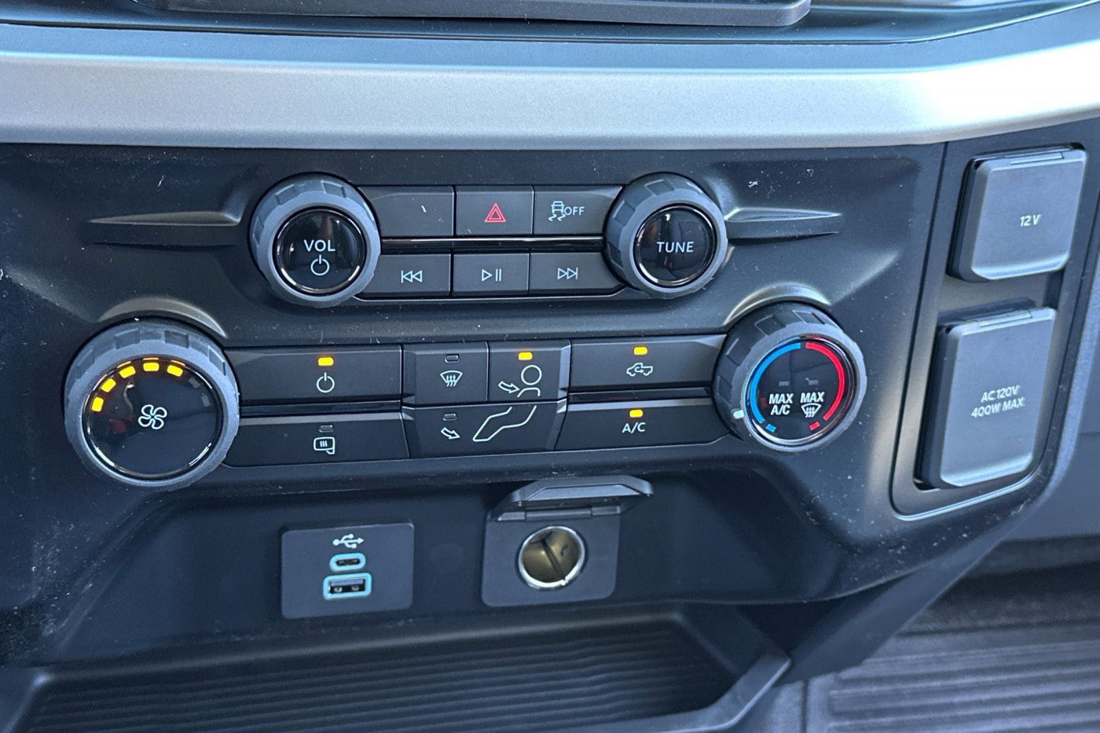 New 2026 Ford F250 XL w/ XL Driver Assist Package RWD image 18