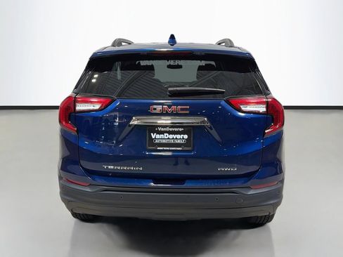 Used 2022 GMC Terrain SLE w/ Driver Convenience Package AWD/4WD image 8