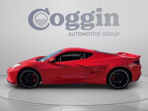 Used 2024 Chevrolet Corvette Stingray Preferred Cpe w/ Z51 Performance Package RWD image 2