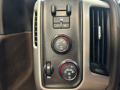 Used 2014 GMC Sierra 1500 SLT w/ SLT Preferred Package AWD/4WD image 7