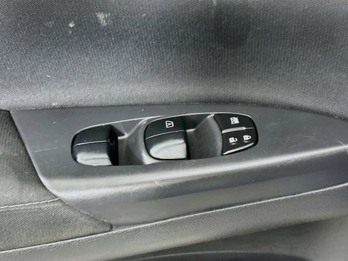 Used 2015 Nissan Sentra SV FWD image 16