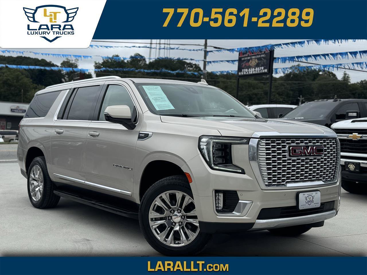 Used 2021 GMC Yukon XL Denali w/ Advanced Technology Package AWD/4WD image 1