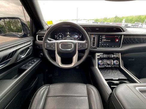 Used 2023 GMC Yukon XL Denali w/ LPO, Floor Liner Package AWD/4WD image 5