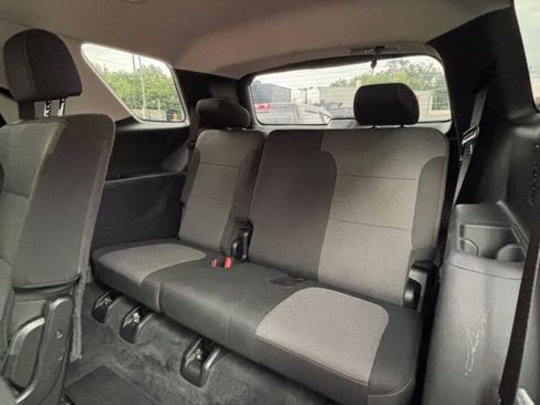 Used 2019 Chevrolet Traverse LS FWD image 15