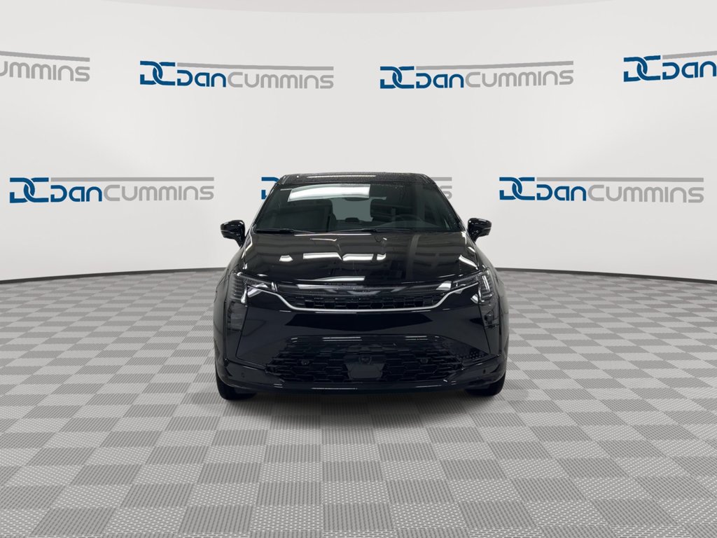 New 2027 Chrysler Pacifica Select w/ Family Tech Group AWD/4WD image 3