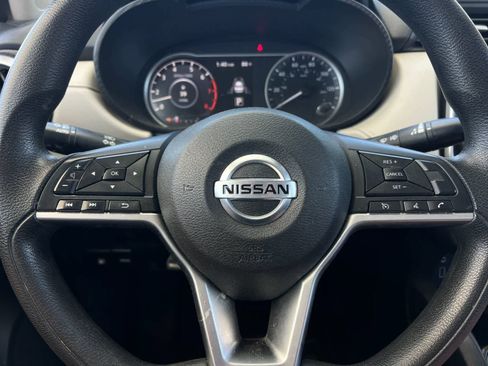 Used 2021 Nissan Versa SV FWD image 23