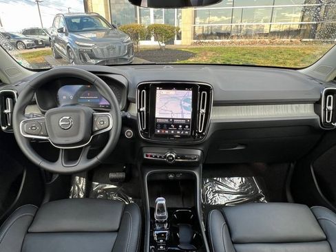 Certified 2026 Volvo XC40 B5 Plus w/ Protection Package Premier image 2