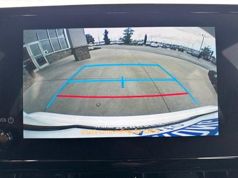 Used 2025 Toyota Corolla LE FWD image 13