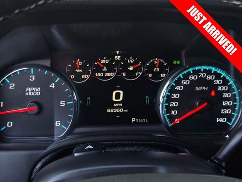 Used 2019 Chevrolet Suburban Premier AWD/4WD image 34