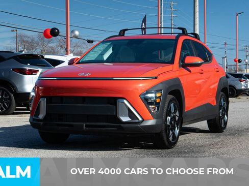 Used 2025 Hyundai Kona SEL image 3