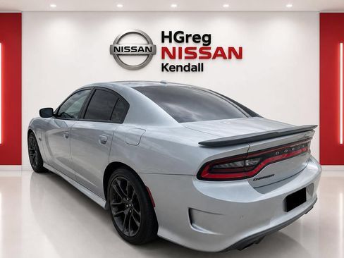 Used 2022 Dodge Charger Scat Pack RWD image 2