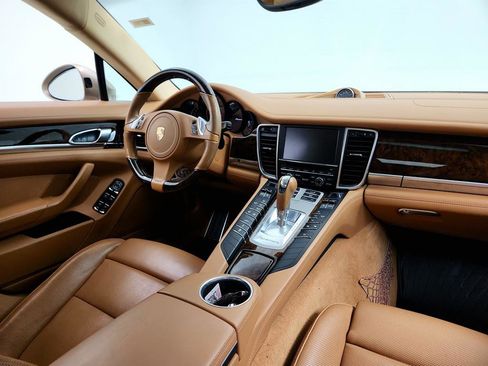 Used 2016 Porsche Panamera Edition w/ Premium Package Plus image 27