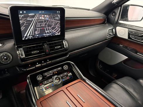 Used 2020 Lincoln Navigator Reserve w/ Luxury Package AWD/4WD image 29