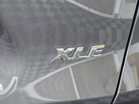 Used 2022 Toyota RAV4 XLE image 16