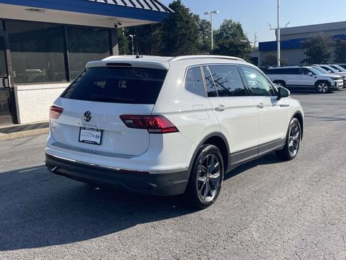 Used 2022 Volkswagen Tiguan SE FWD image 6