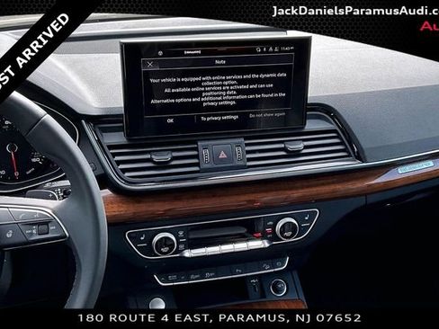 Used 2023 Audi Q5 2.0T Premium w/ Convenience Package image 6