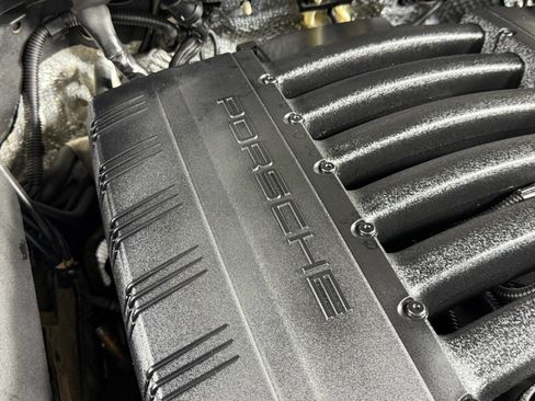 Used 2016 Porsche Cayenne AWD/4WD image 18