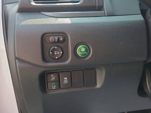 Certified 2022 Honda Pilot TrailSport image 29