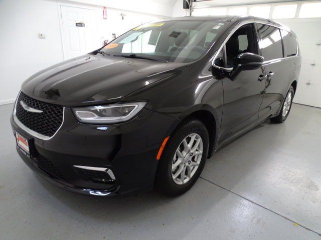 Certified 2026 Chrysler Pacifica Select FWD image 17