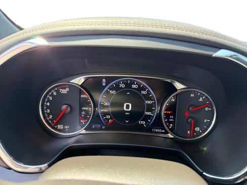 Used 2024 Chevrolet Blazer Premier w/ Driver Confidence II Package FWD image 11