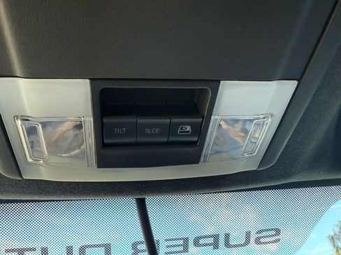 Used 2015 Ford F350 Lariat w/ Chrome Package image 36