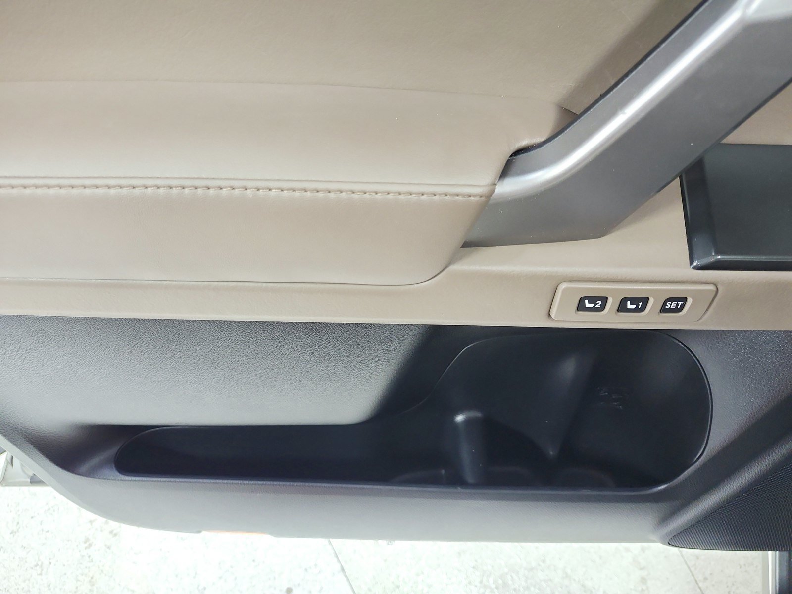 Used 2023 Lexus GX 460 Premium w/ Premium Package AWD/4WD image 36