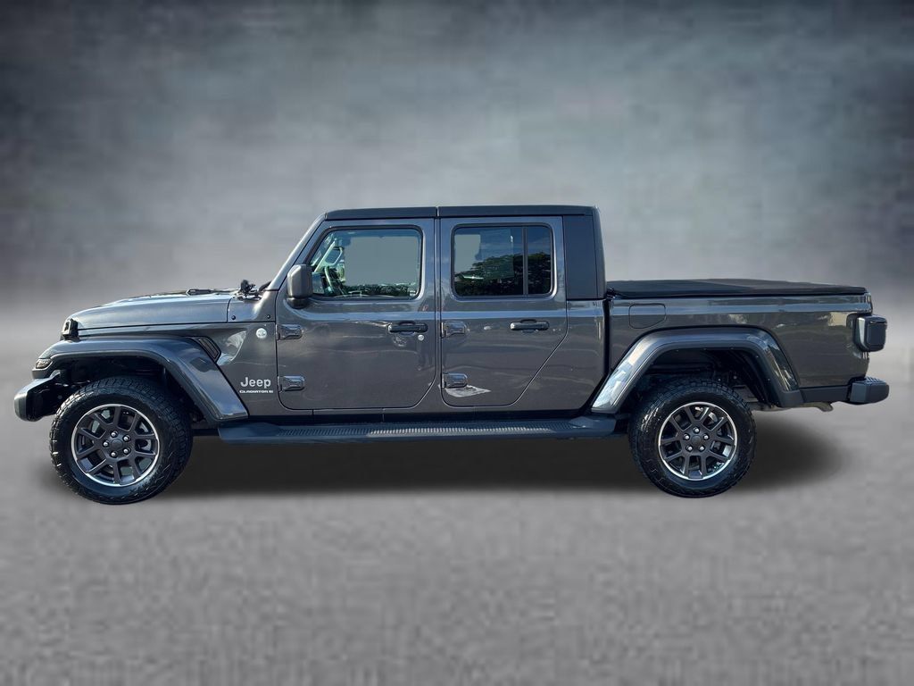 Used 2023 Jeep Gladiator Overland w/ Cold Weather Group AWD/4WD image 2