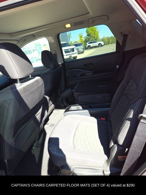 Certified 2024 Nissan Pathfinder SV w/ SV Premium Package AWD/4WD image 7