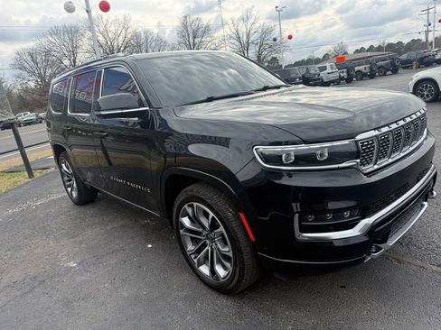 Used 2024 Jeep Grand Wagoneer Series III w/ Rear Seat Video Group 1 image 2