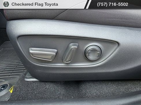 Used 2024 Toyota RAV4 SE w/ Weather & Moonroof Package image 20