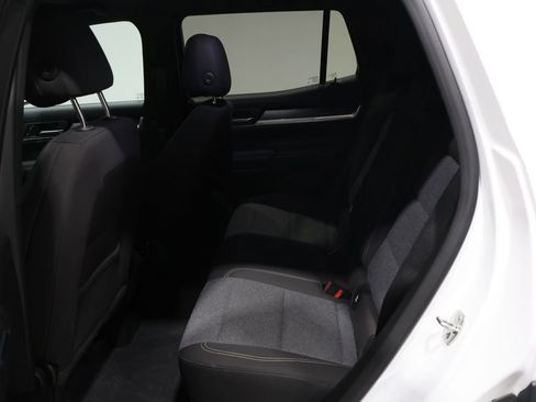 Used 2025 GMC Terrain Elevation image 19