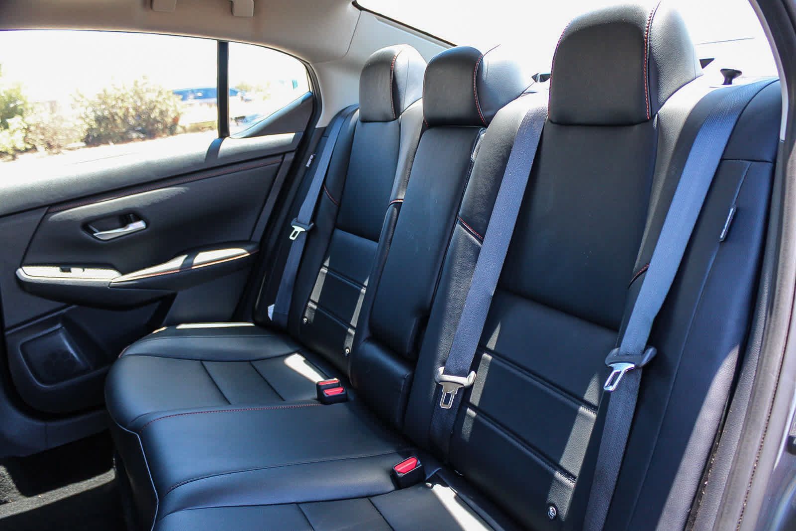 Used 2025 Nissan Sentra SR w/ SR Premium Package FWD image 14
