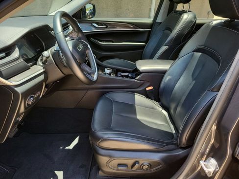 Used 2022 Jeep Grand Cherokee L Limited AWD/4WD image 20