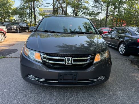 Used 2015 Honda Odyssey Touring image 2