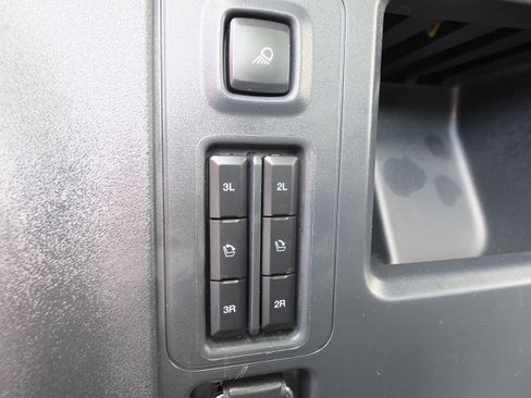 Used 2025 Ford Expedition Platinum w/ Driver's Package AWD/4WD image 19
