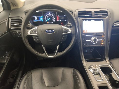 Used 2017 Ford Fusion Titanium image 22